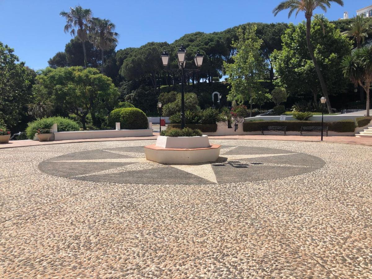 Charming 2 Bed Apartment Next To Cabopino Beach, Spain Marbella Dış mekan fotoğraf